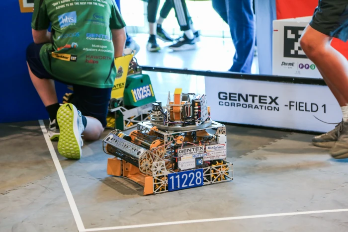 https://careers.gentex.com/uploads/Robot.webp